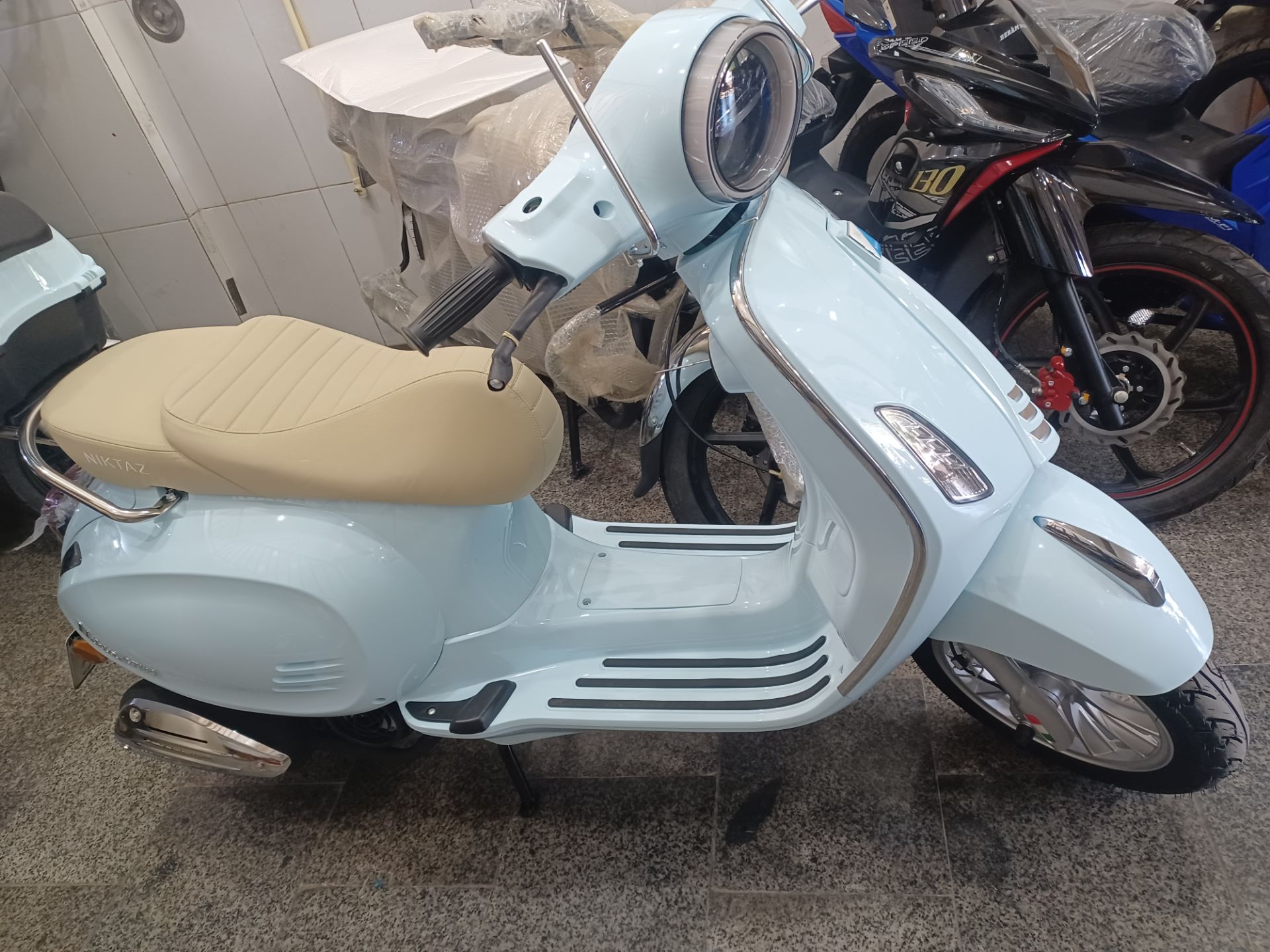 موتور سیکلت نیکتاز GT 160CC طرح وسپا اسکوتری 1405 ترمزABS